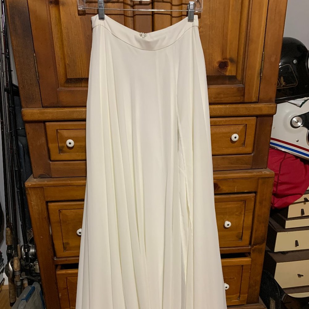 Wedding skirt - never been worn